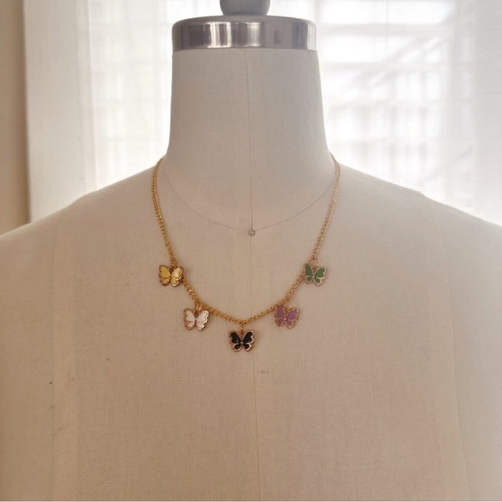 Y2K BUTTERFLY CHARM necklace